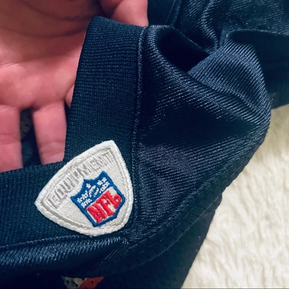 Vintage NFL equipment Reebok Chicago Bears Brian Urlacher jersey retired #54 - Picture 12 of 15